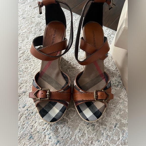 Burberry wedges - Picture 5 of 5